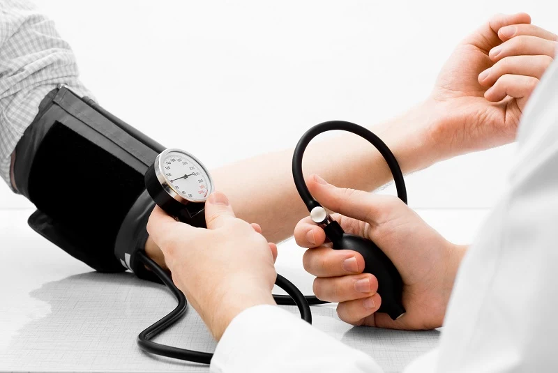 Como baixar a pressão arterial sem medicação