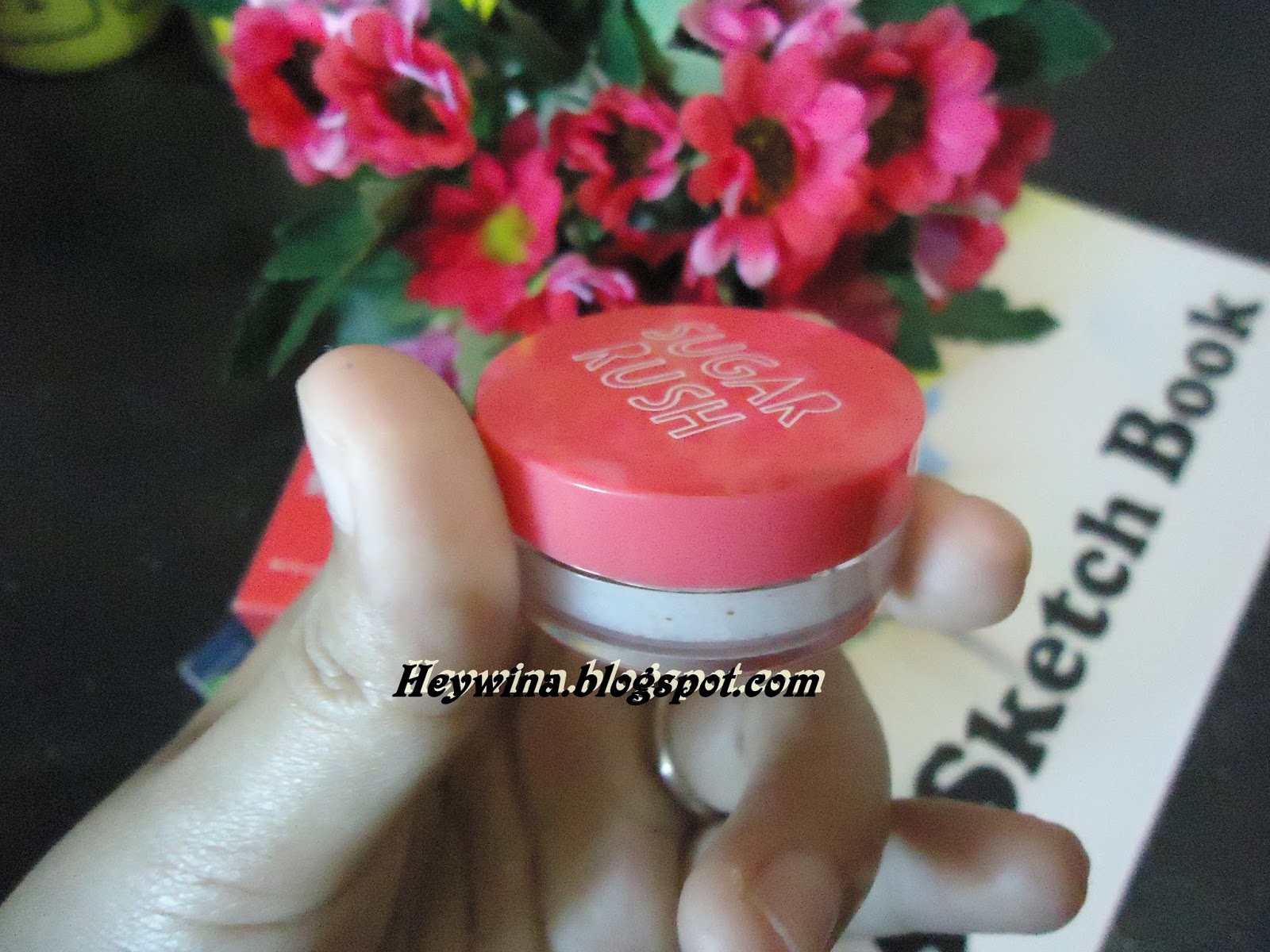 [REVIEW] Brand Lokal Emina Sugar Rush Lip Scrub Hey Wina