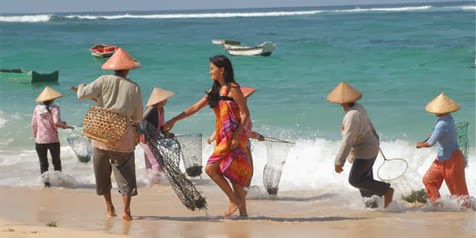 Pandawa Bali, salah satu tempat yang dikunjungi Rayya dalam filmnya.