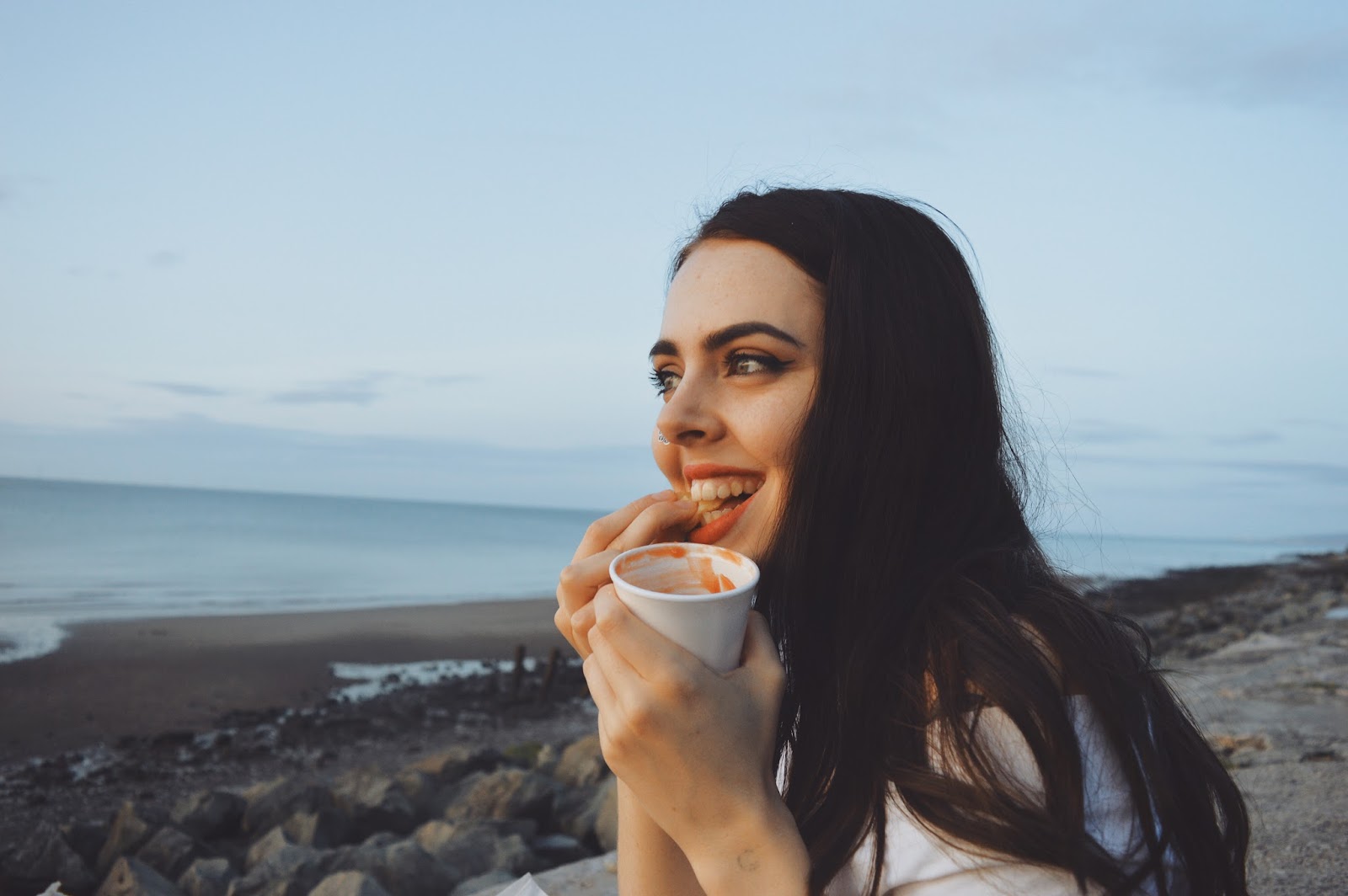 girl eating chips