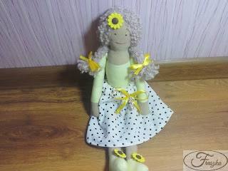 Ręcznie robiona lalka