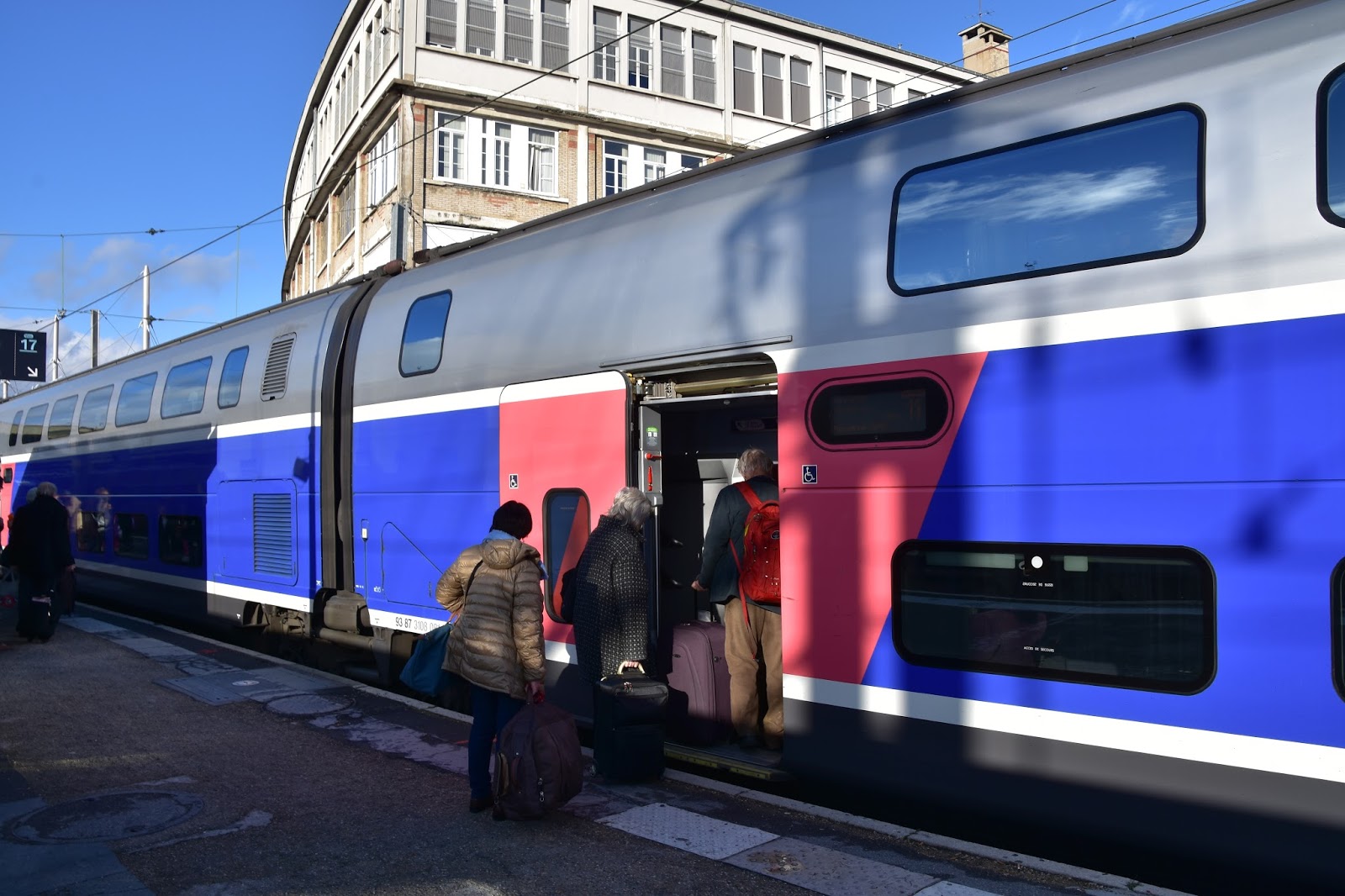 Trains and other things: Paris to Barcelona by TGV 2N2 - part 1