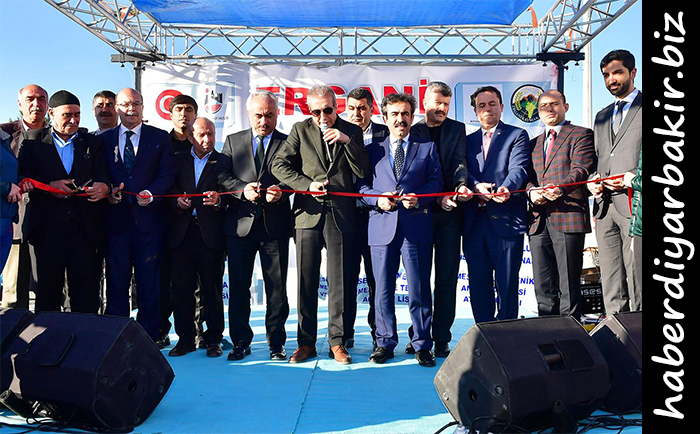 Diyarbakır Ergani'de toplu açılış töreni düzenlendi DİYARBAKIR- Diyarbakır'ın Ergani ilçesinde yapımı tamamlanan yatırımlar için toplu açılış töreni düzenlendi.