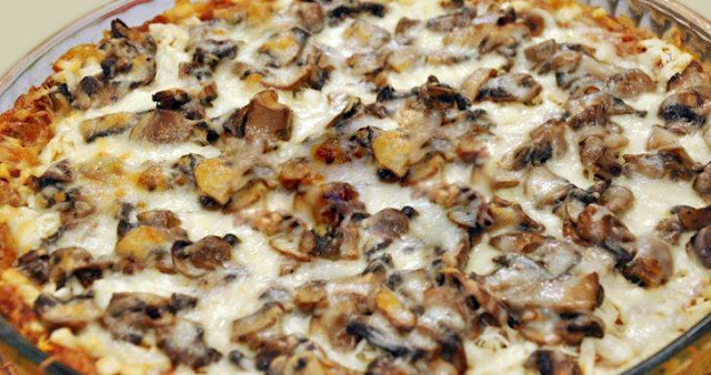 Evde Pizza Yapımı Mantarlı
