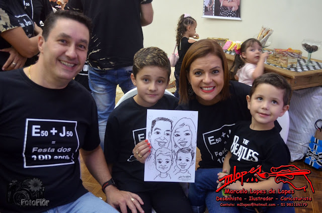 Caricaturista na festa com o Desenhista Marcelo Lopes de Lopes