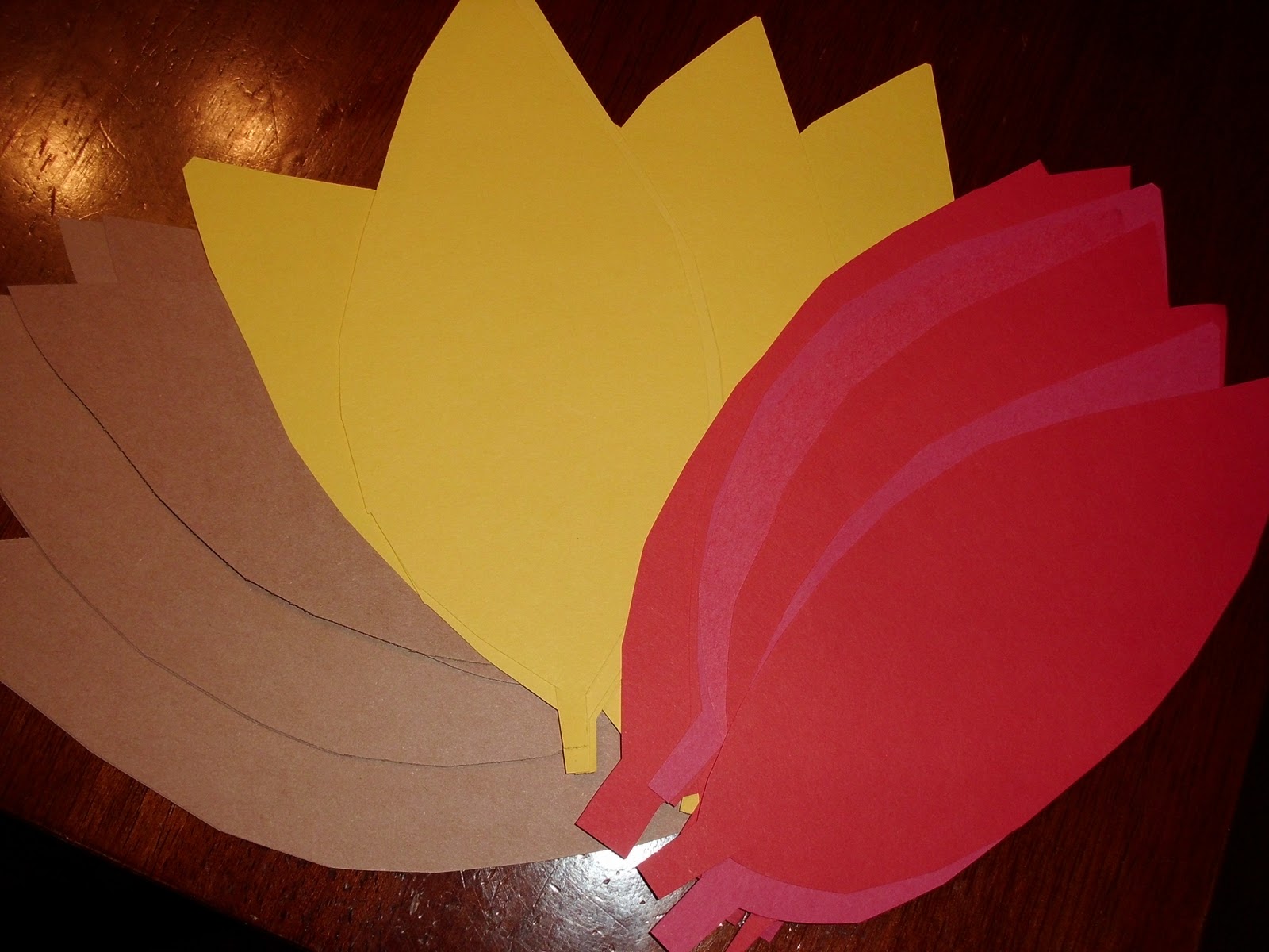 happy-homeschool-fall-themed-preschool-activities