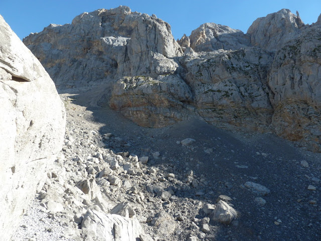 PEÑA VIEJA, 2.617m (Un titán de Picos de Europa) P1200696%2B%2528FILEminimizer%2529