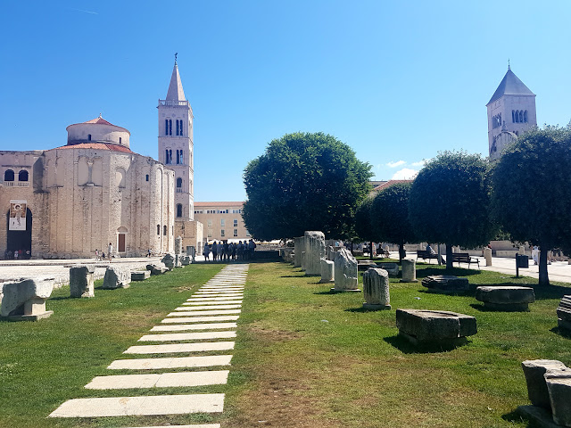 Chorwacja z dzieckiem - Chorwacja 2018 - Zadar - morskie organy - Nin - Kościół Świętego Krzyża - lecznicze błota Nin - Ninska Laguna - piaszczysta plaża w Chorwacji