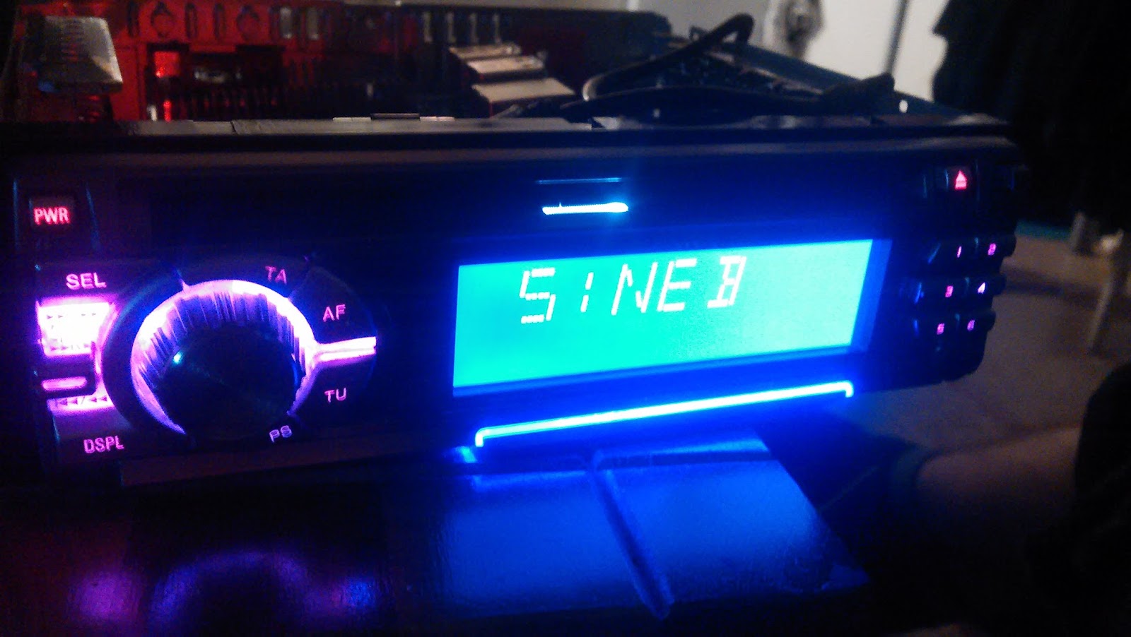 Säätö Lärä Modding car stereo head unit with Arduino and Raspberry Pi