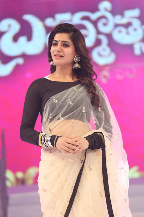 Samantha Ruth Prabhu photos from Brahmostsavam Audio Launch 22