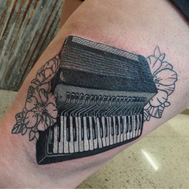 Gambar Alat Musik Accordion Serta Wallpaper Cewek Pemain Akordeon Dan Tato Gambar Alat Musik Accordion Serta Wallpaper Cewek Pemain Akordeon Dan Tato