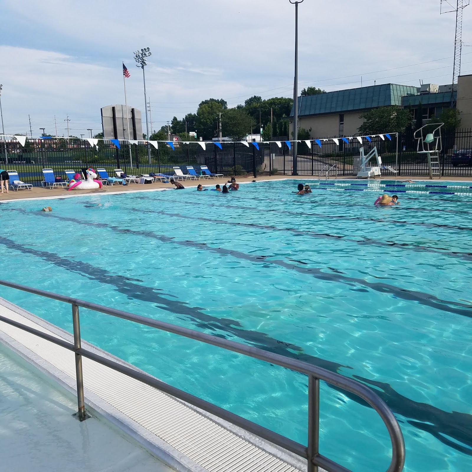 Play St. Louis Maplewood Family Aquatic Center, Maplewood