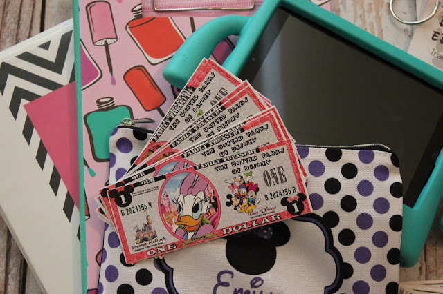 Top 12 Tips for Surviving Disneyland Top 12 Tips for Surviving Disneyland