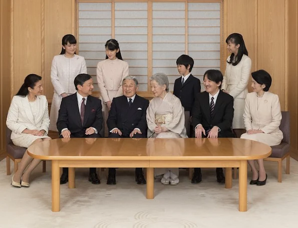 Emperor Akihito, Empress Michiko, Crown Prince Naruhito, Crown Princess Masako,Princess Aiko, Prince Akishino, Princess Kiko, Princess Mako, Princess Kako,Prince Hisahito