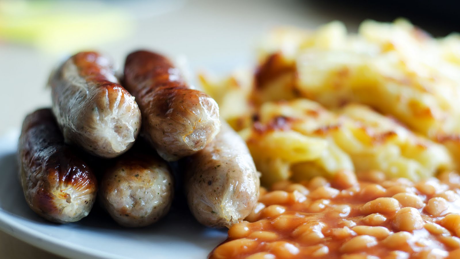 stuart webster photography Sausages, pasta bake and beans