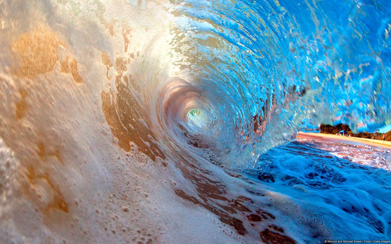 Breaking Wave at Secret Beach, Maui (Hawaii, U.S.)