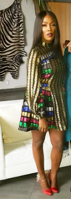 2 Tiwa Savage shows off her hot legs in mini dress