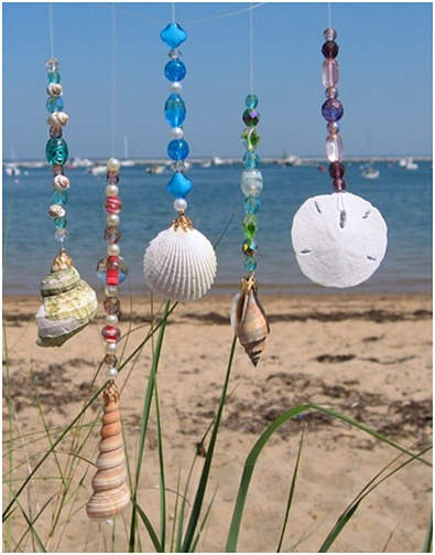 El Minihogar: DE Y CARACOLAS DE MAR A COLGANTES DECORATIVOS PARA VENTANAS