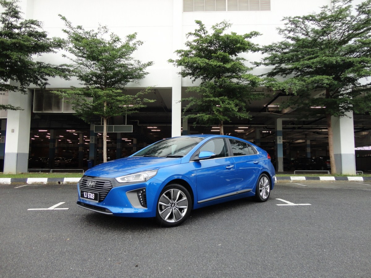 2017 Hyundai Ioniq Electric Tested
