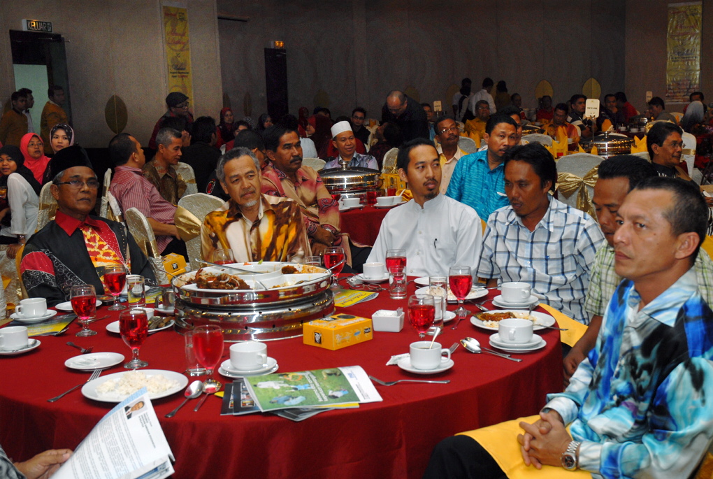 Kelab Wartawan Terengganu (KAWAT): Malam Penuh Gemilang
