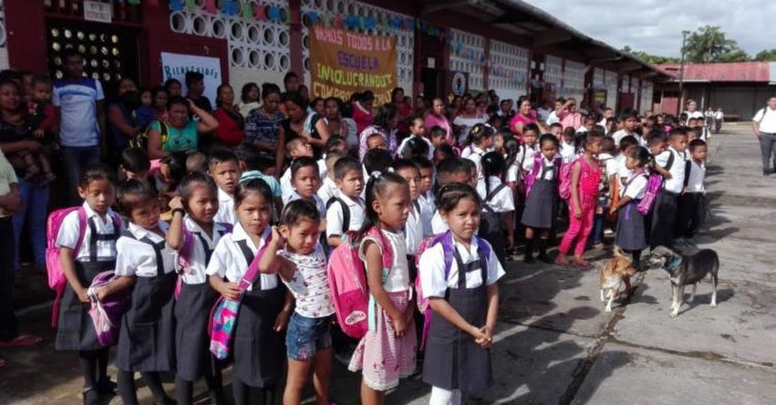 Loreto se adelanta e inicia el año escolar en la zona de frontera hoy lunes 4 de marzo Loreto se adelanta e inicia el año escolar en la zona de frontera hoy lunes 4 de marzo