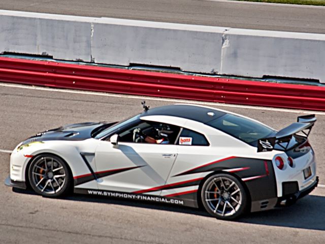 Спойлер на gtr