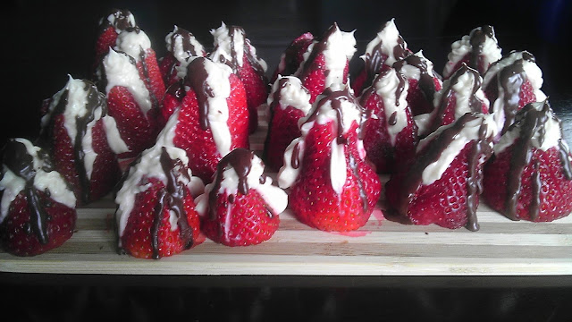fruit, cream cheese, dessert, party, appetizer, kids, holiday, recipe, chocolate, drizzle