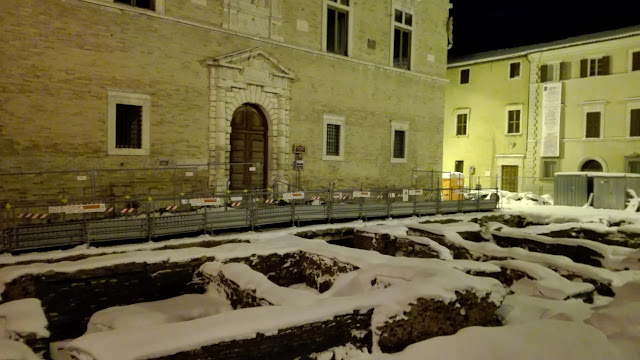 Jesi, Piazza Colocci