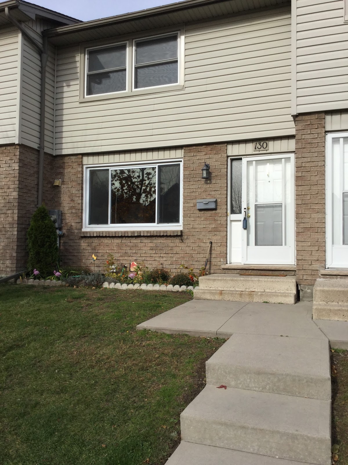 Old East, London, Ontario Live cheap and nice! 130690 Little Grey