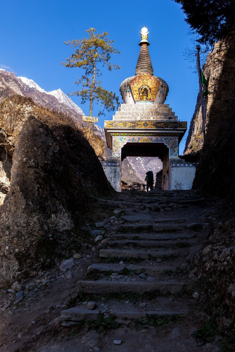 200км по красно-белым черточкам.. Around Annapurna. март-апрель 2017