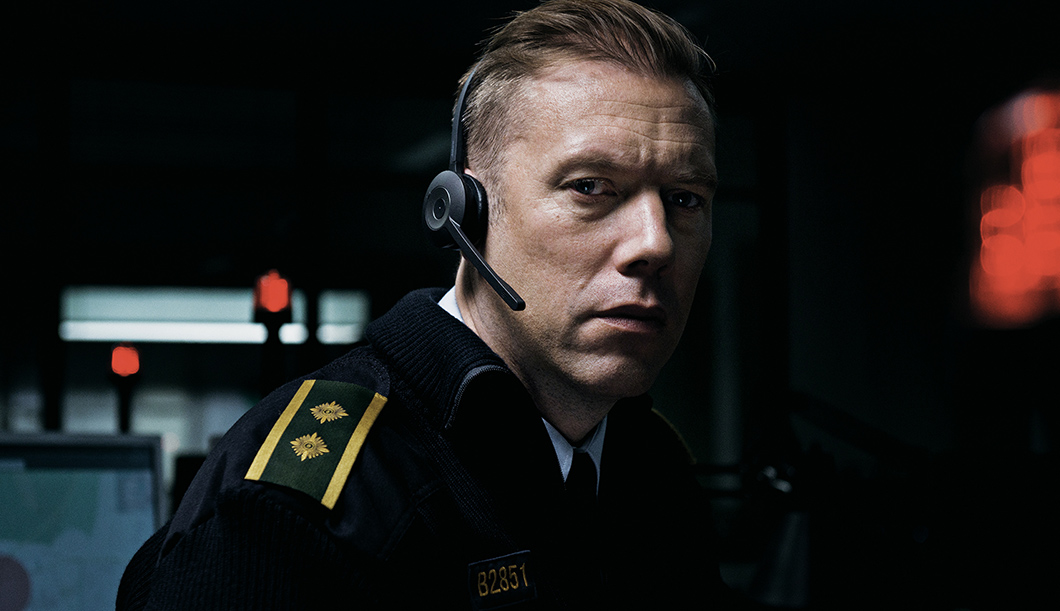 Cinema | Culpa: suspense dinamarquês indicado ao Oscar traz apenas um homem e um telefone – e promete tensão ininterrupta