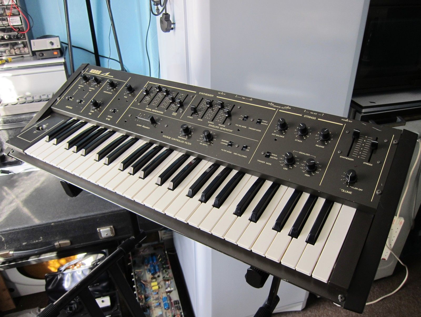 MATRIXSYNTH Delta Vintage 80s Analog String Synth DL50