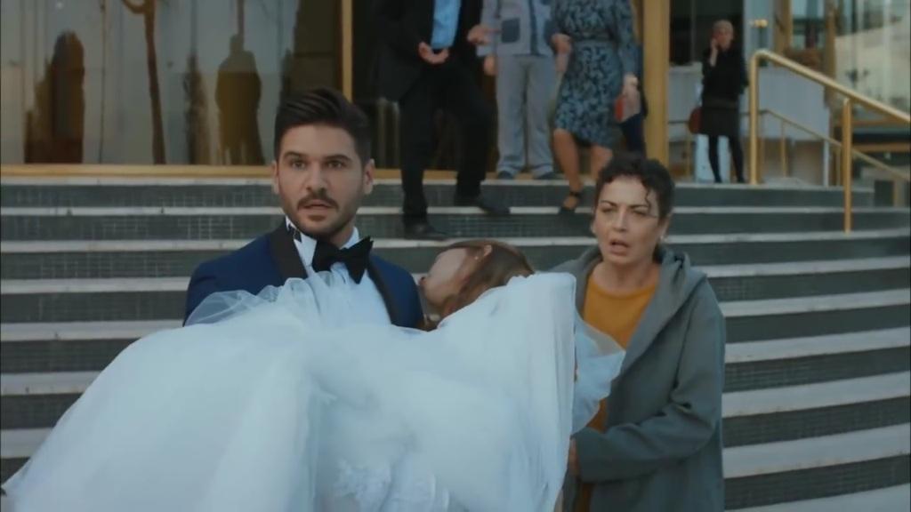 Czarna perła odcinek 26: Ślub Kenana i Irmak! Dziewczyna ma zapaść! [Streszczenie + Zdjęcia]