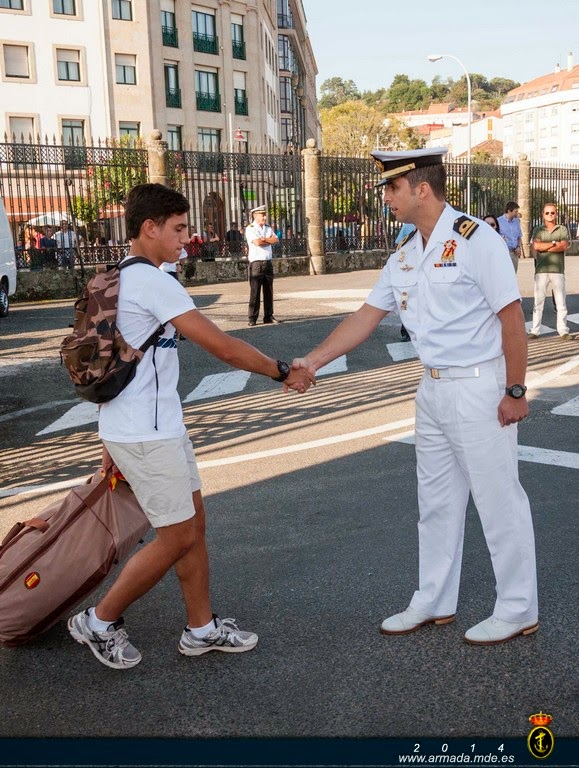 Incorporación de los nuevos alumnos de primer curso a la Escuela Naval Militar