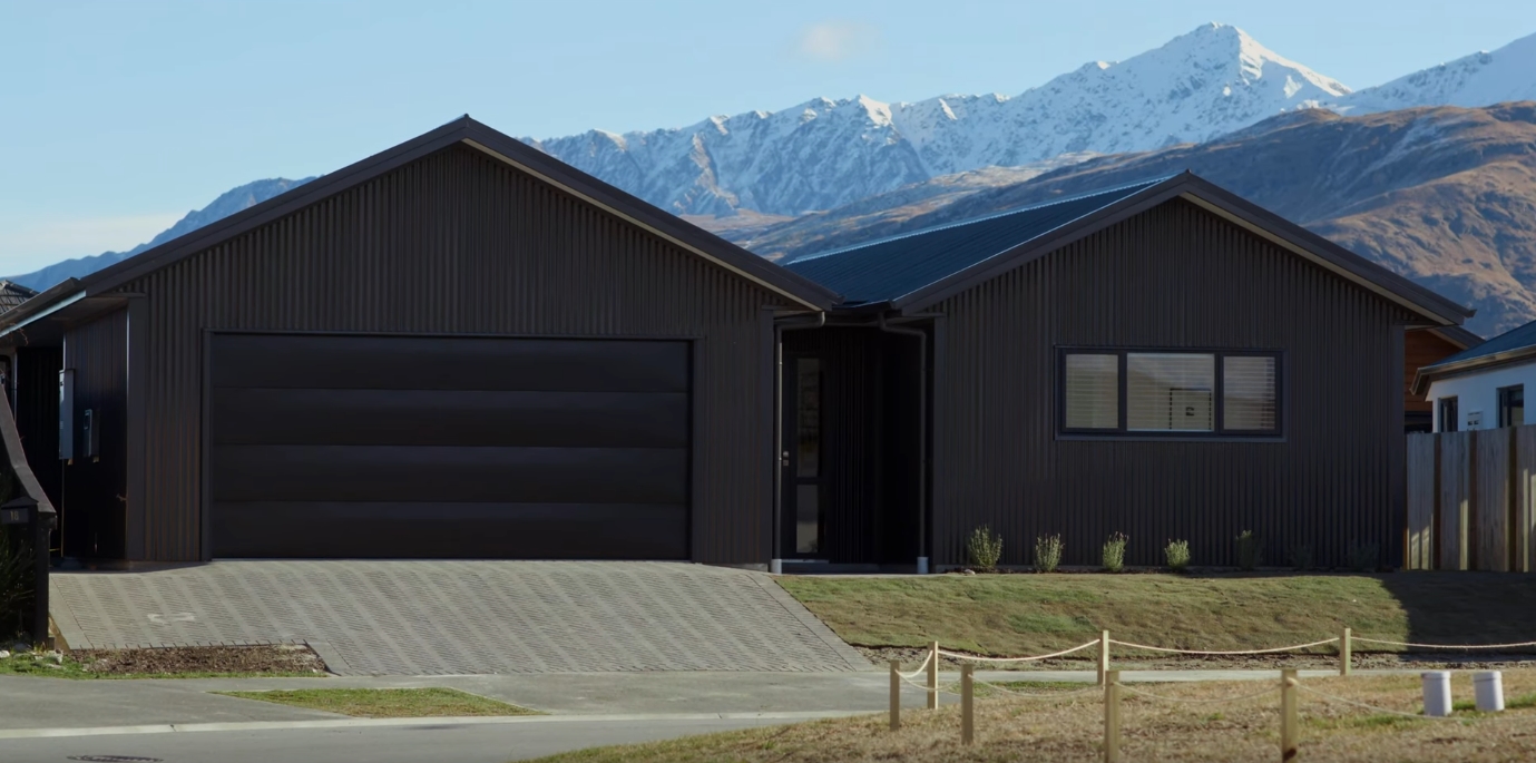 10 Photos vs. 16 Silver Street, Shotover Country, Queenstown - High-End Home & Interior Design Video Tour