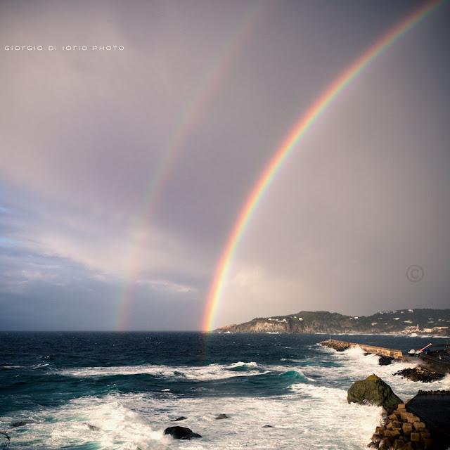 Somewhere over the rainbow, arcobaleno, Forio, foto Ischia, Israel "IZ" Kamakawiwo'ole, storm tempesta, temporale, ischia meteo, mareggiata,