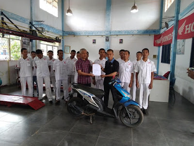 Donasi Motor Honda kepada SMK di Kepri Donasi Motor Honda kepada SMK di Kepri