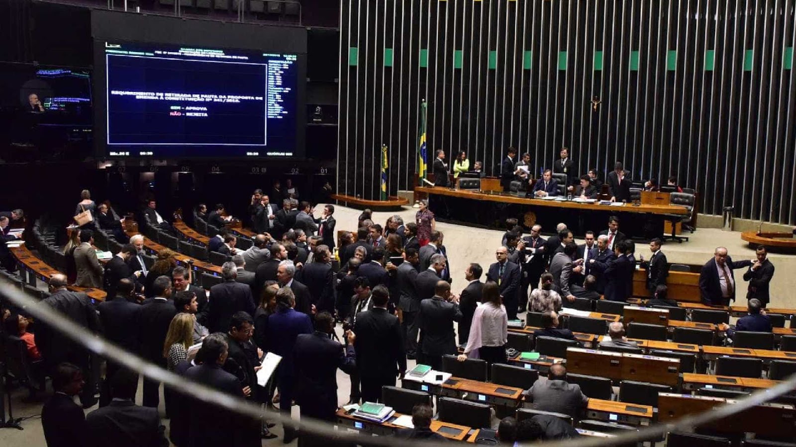 Câmara aprova fim de punição para municípios que estourarem gastos