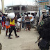 Militares Brasileiros apoiam distribuição de alimentos no Haiti