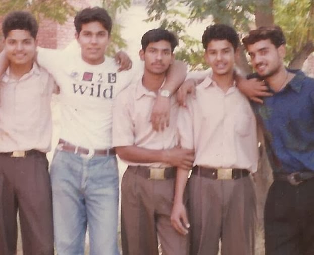 Bollywood Actor Randeep Hooda (Second from Left) Childhood Photos | Bollywood Actor Randeep Hooda Childhood Photos | Real-Life Photos