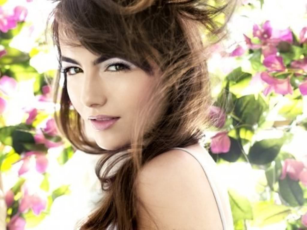 http://4.bp.blogspot.com/-ym_rHXBoW_E/UBOhUo6iQWI/AAAAAAAAB94/k3LusyjzjLI/s1600/Camilla+Belle.13.jpg