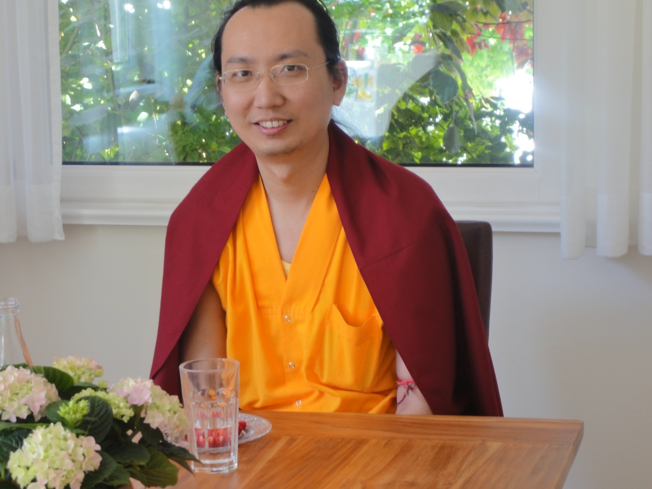 H.E. Ratna Vajra Rinpoche visits Sakya Dechen Ling, Stuttgart - Dechen Buddhist CentresDechen H.E. Ratna Vajra Rinpoche visits Sakya Dechen Ling, Stuttgart - Dechen Buddhist CentresDechen