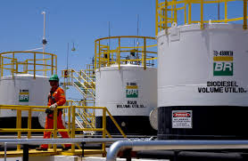 Petrobrás abre vagas para estágio que vai privilegiar 50 % das vagas para negros Petrobrás abre vagas para estágio que vai privilegiar 50 % das vagas para negros