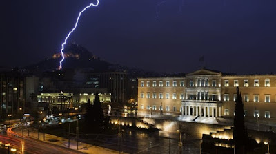 Σχεδόν 11.000 κεραυνούς «έριξε» ο Δαίδαλος!