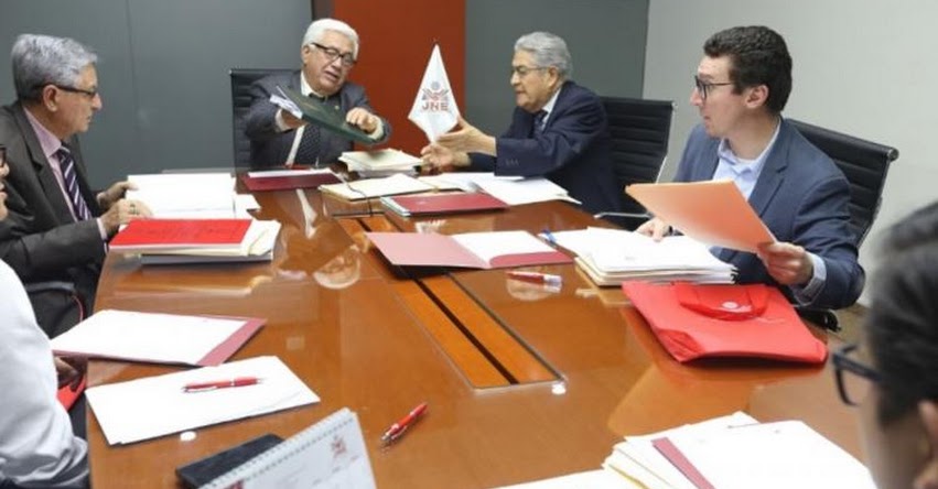 UNSAAC: Egresado de Universidad de Cusco gana II concurso de tesis en materia electoral UNSAAC: Egresado de Universidad de Cusco gana II concurso de tesis en materia electoral