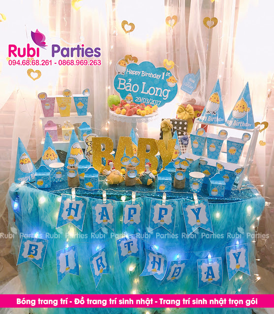Set bàn trang trí sinh nhật theo chủ đề Gà xanh Set ban trang tri sinh nhat theo chu de Ga xanh