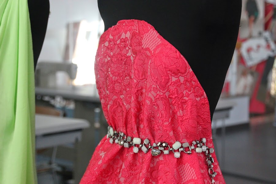 donde estudiar diseño de moda escuelas y clases de diseño de moda