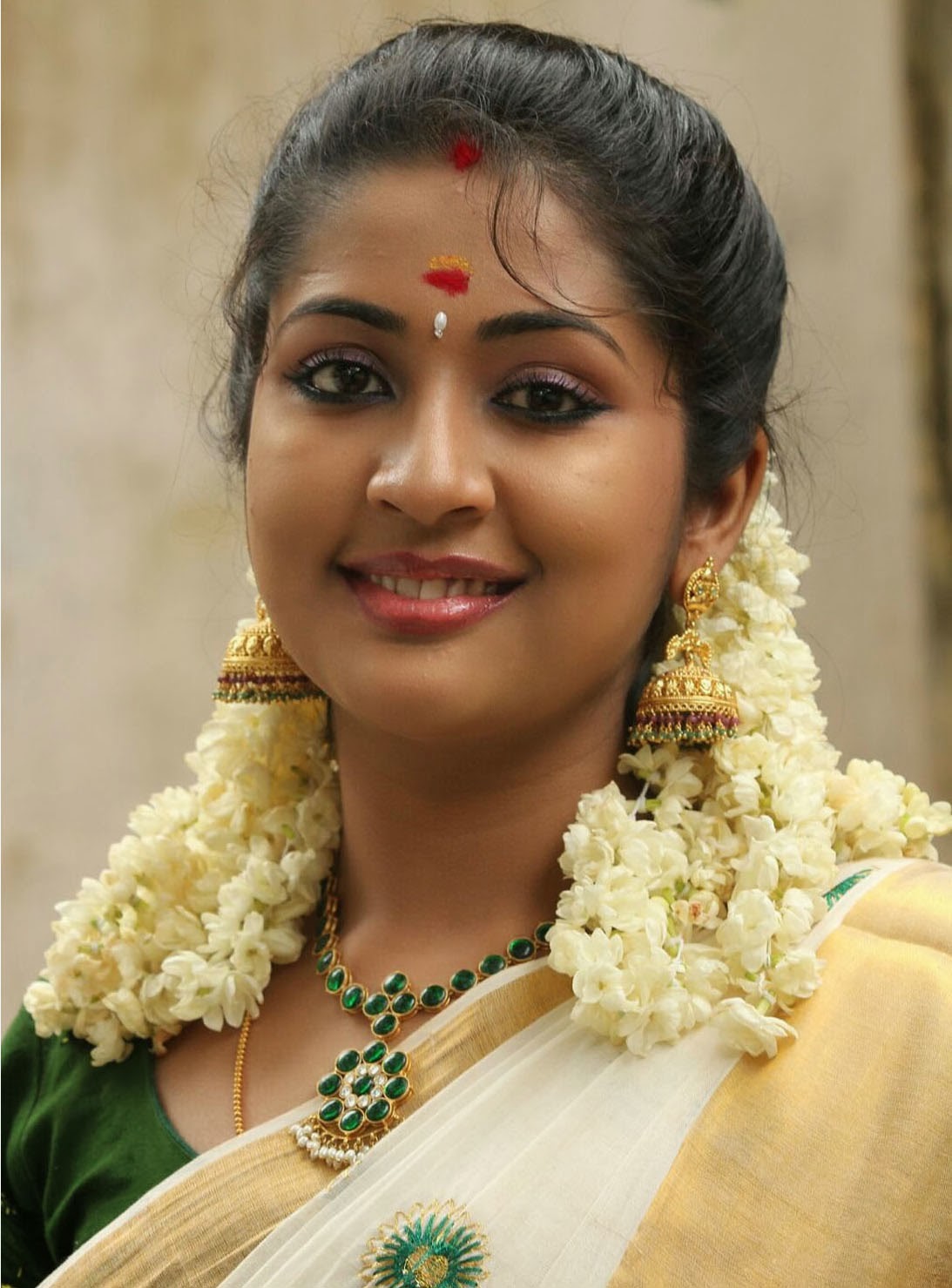 50 Kerala Bridal Hairstyle Photos 2023 Traditional  TailoringinHindi