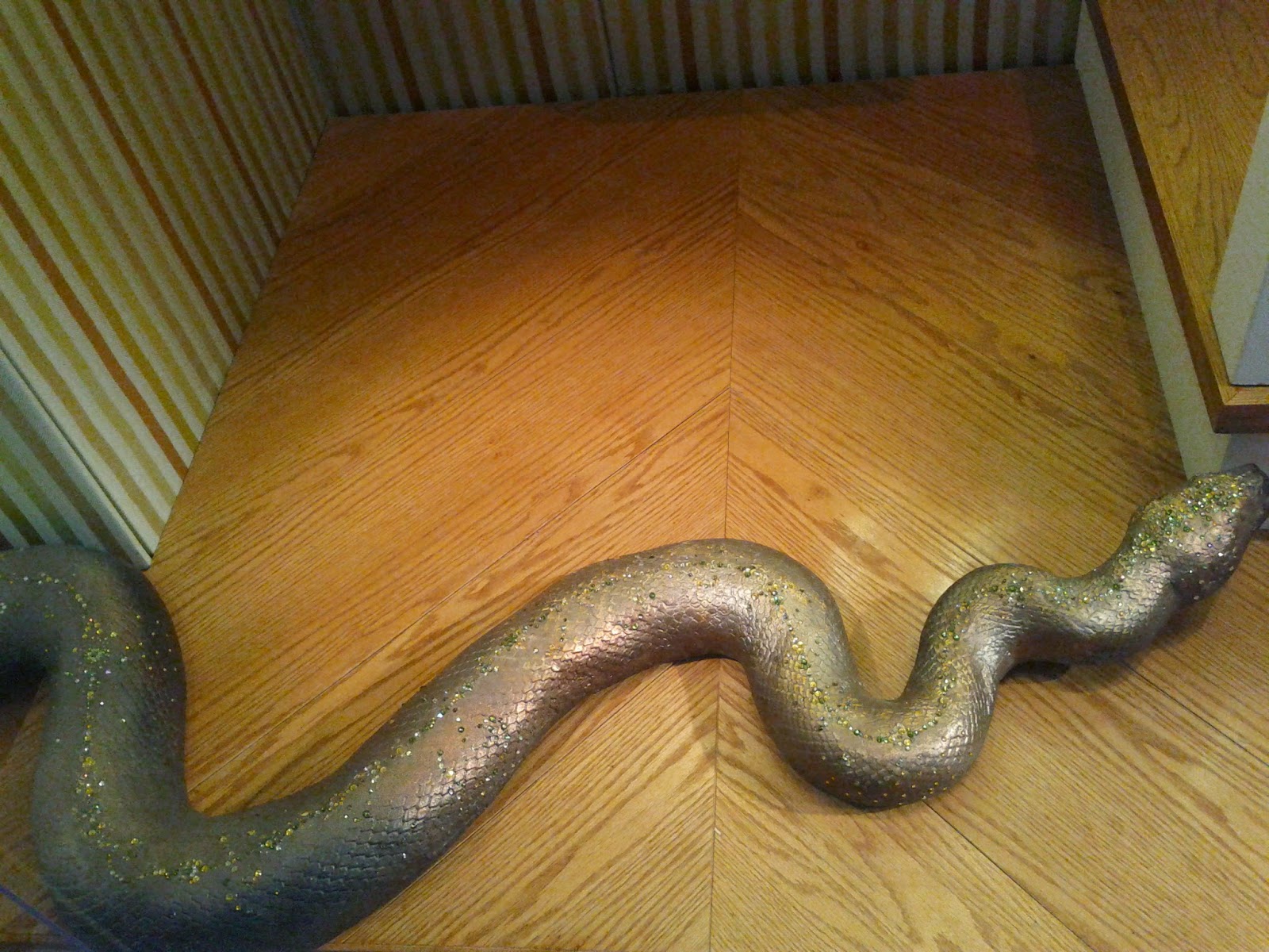hermes snake skin