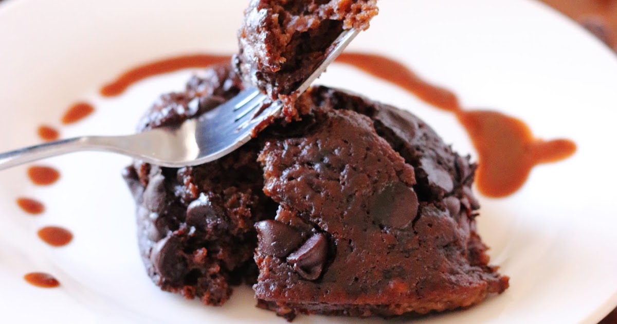Slow Cooker Chocolate Fudge Cake